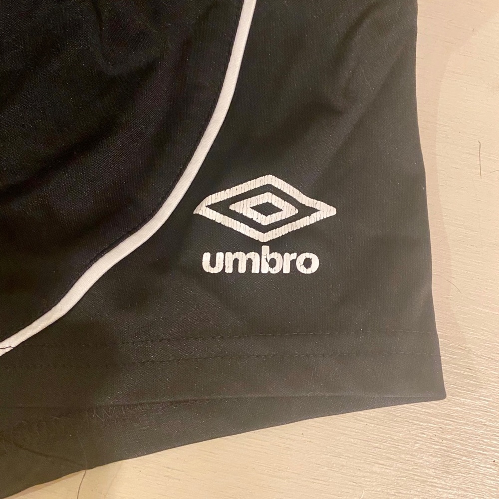 Umbro Soccer Shorts boys/girls Size Medium